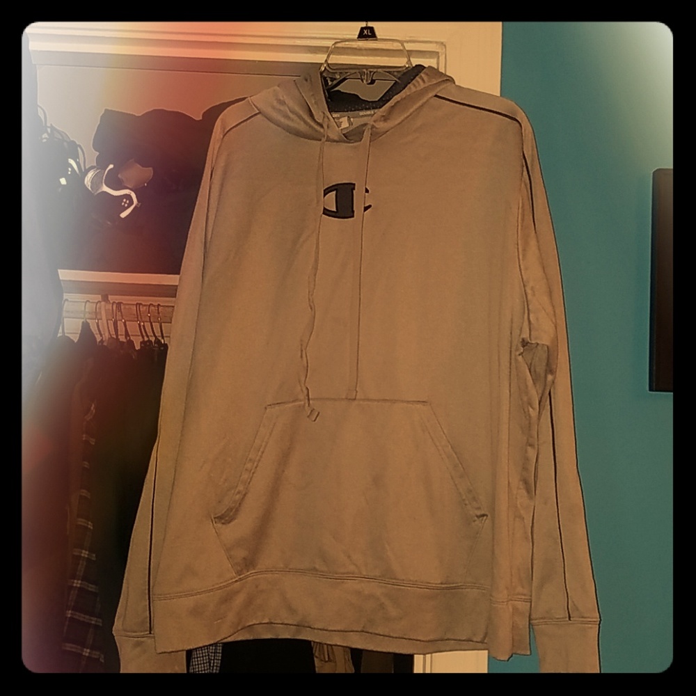 Light gray/silver Champion hoodie